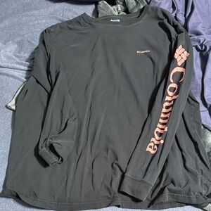 Columbia women’s Black and pink Long Sleeve Tee